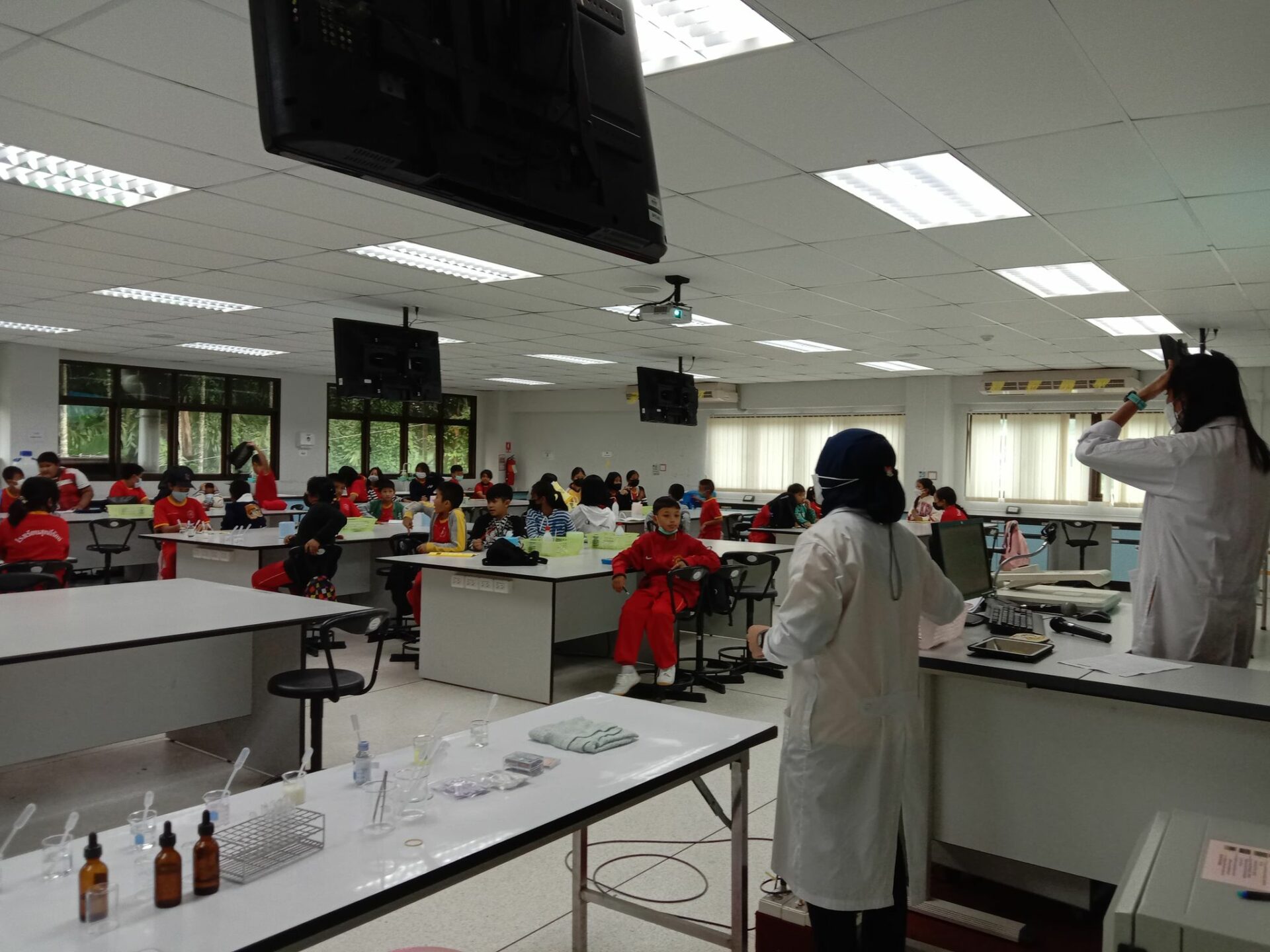 ค่ายวิทยาศาสตร์ โรงเรียนสุทธิ์รักษ์ จังหวัดสงขลา