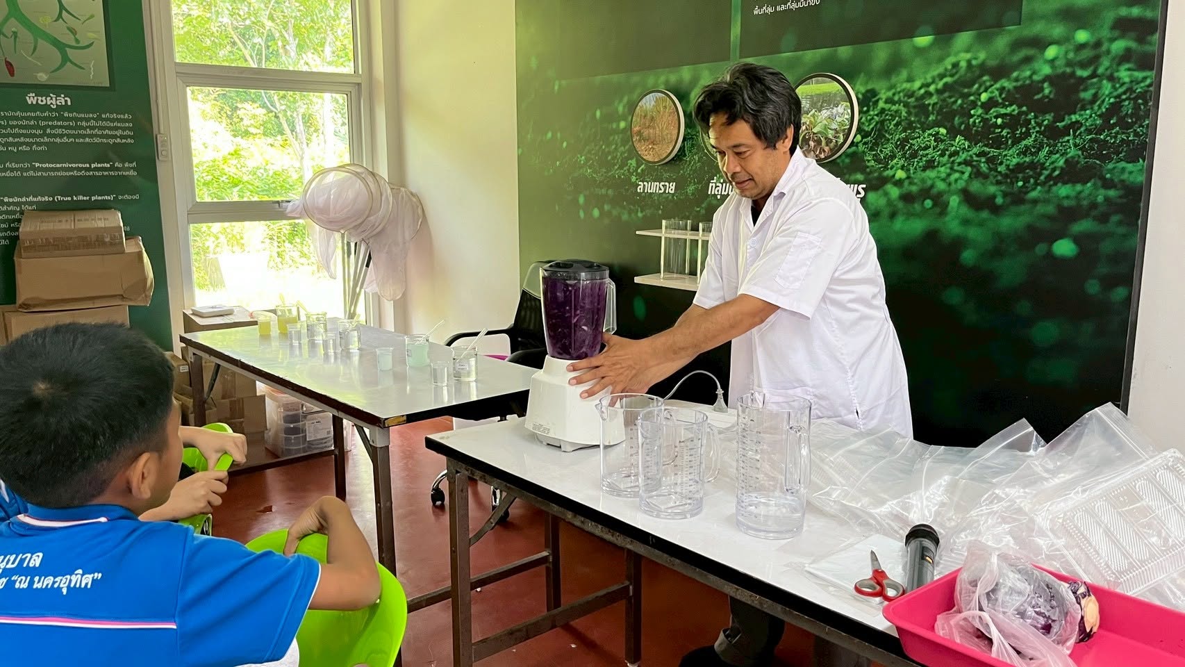 อุทยานพฤกษศาสตร์ มวล. จัดค่ายวิทยาศาสตร์ให้นักเรียนโรงเรียนอนุบาลนครศรีธรรมราช