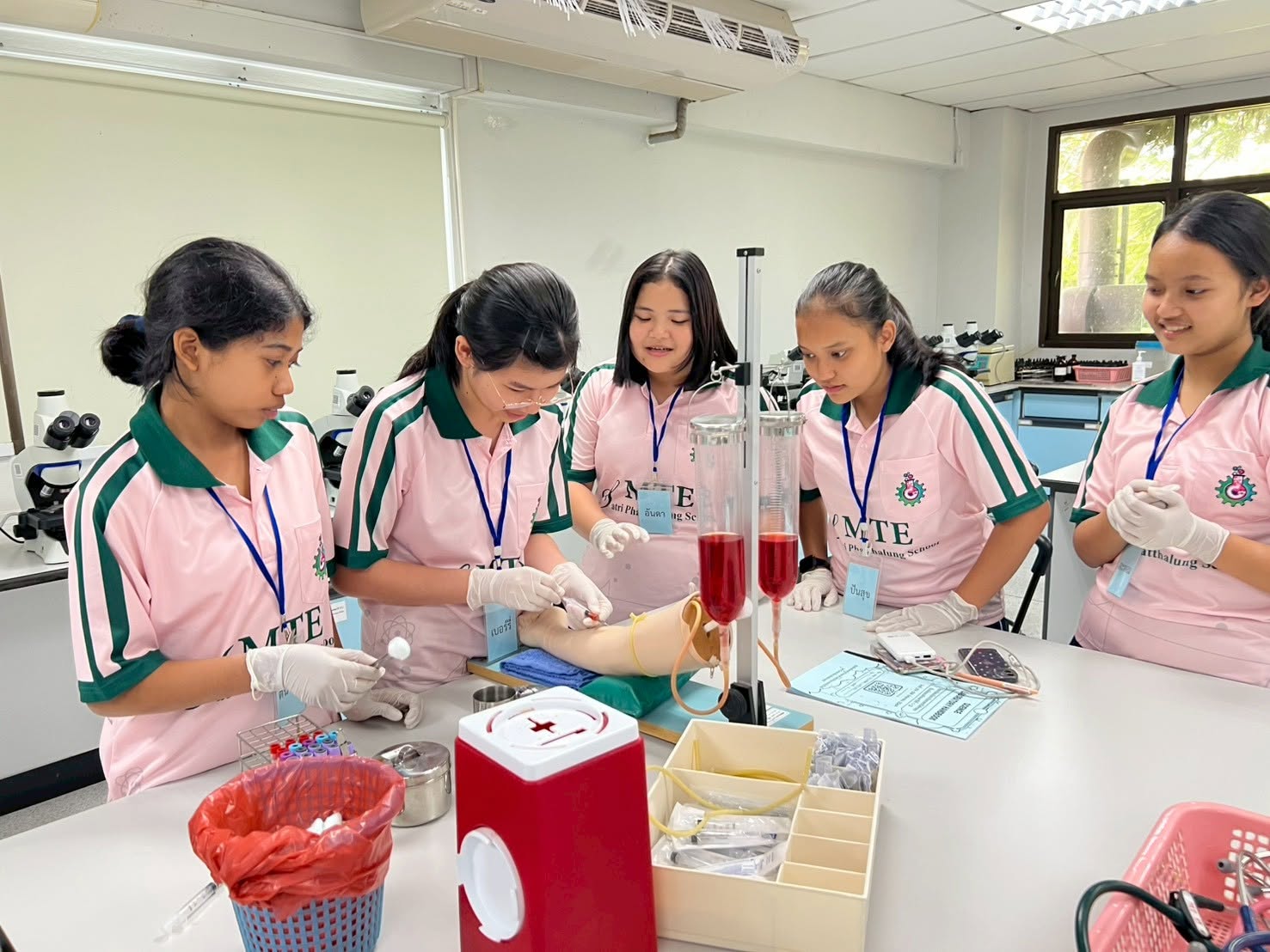 อุทยานพฤกษศาสตร์ มวล. จัดค่ายวิทยาศาสตร์ให้นักเรียนโรงเรียนสตรีพัทลุง