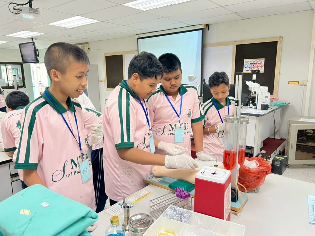 อุทยานพฤกษศาสตร์ มวล. จัดค่ายวิทยาศาสตร์ให้นักเรียนโรงเรียนสตรีพัทลุง