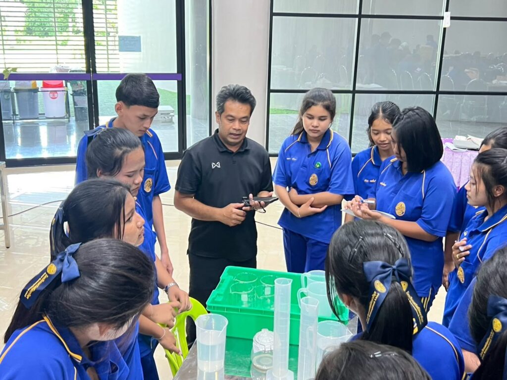 อุทยานพฤกษศาสตร์ มวล. จัดค่ายวิทยาศาสตร์ โรงเรียนสวัสดิ์รัตน์นาภิมุข 96 คน