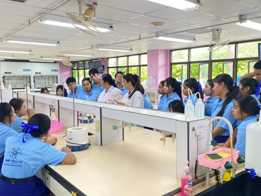 อุทยานพฤกษศาสตร์ มวล. จัดค่ายวิทยาศาสตร์ ต้อนรับโรงเรียนเทพมิตรศึกษา 51 คน